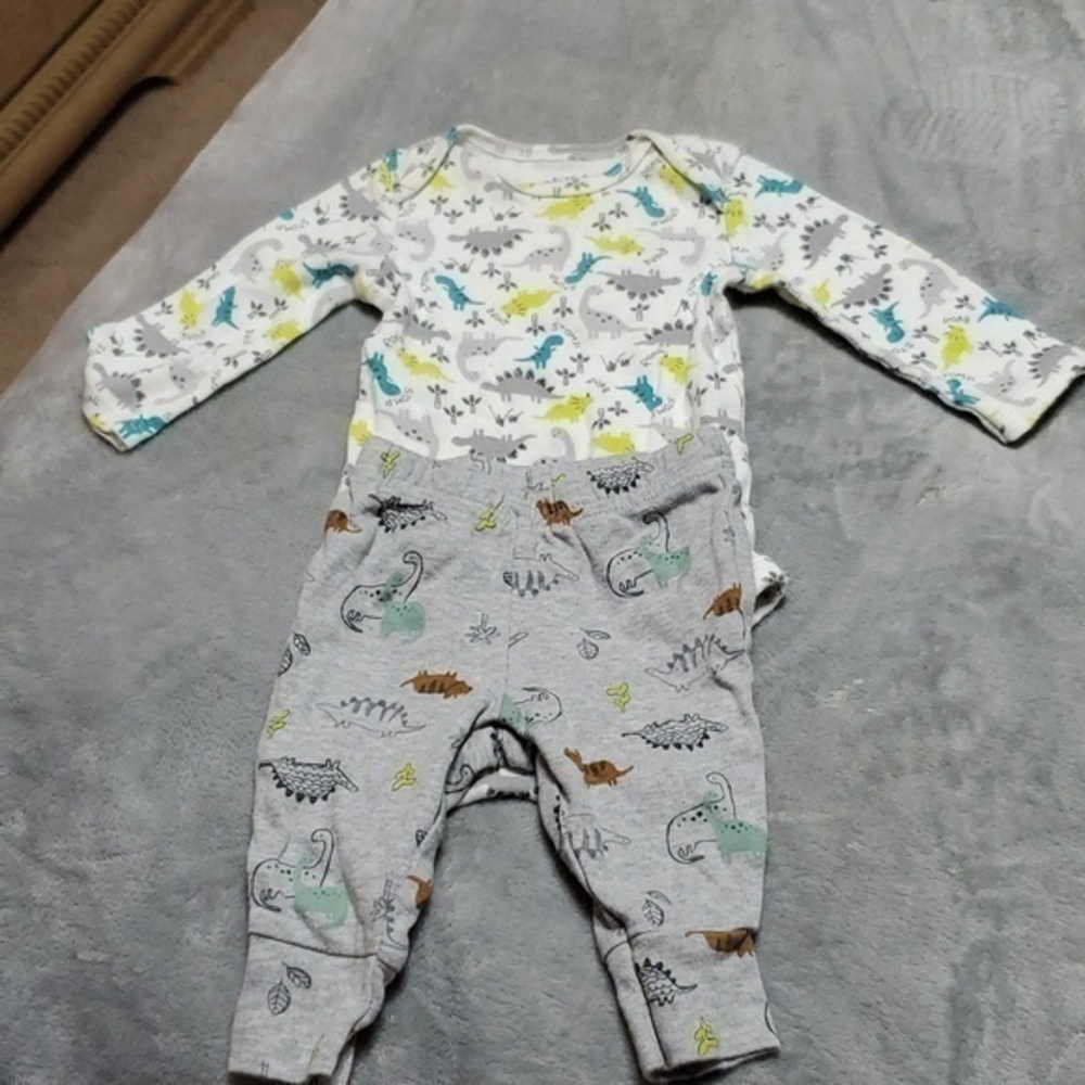 🐻   Child of Mine outfit size 0-3 months